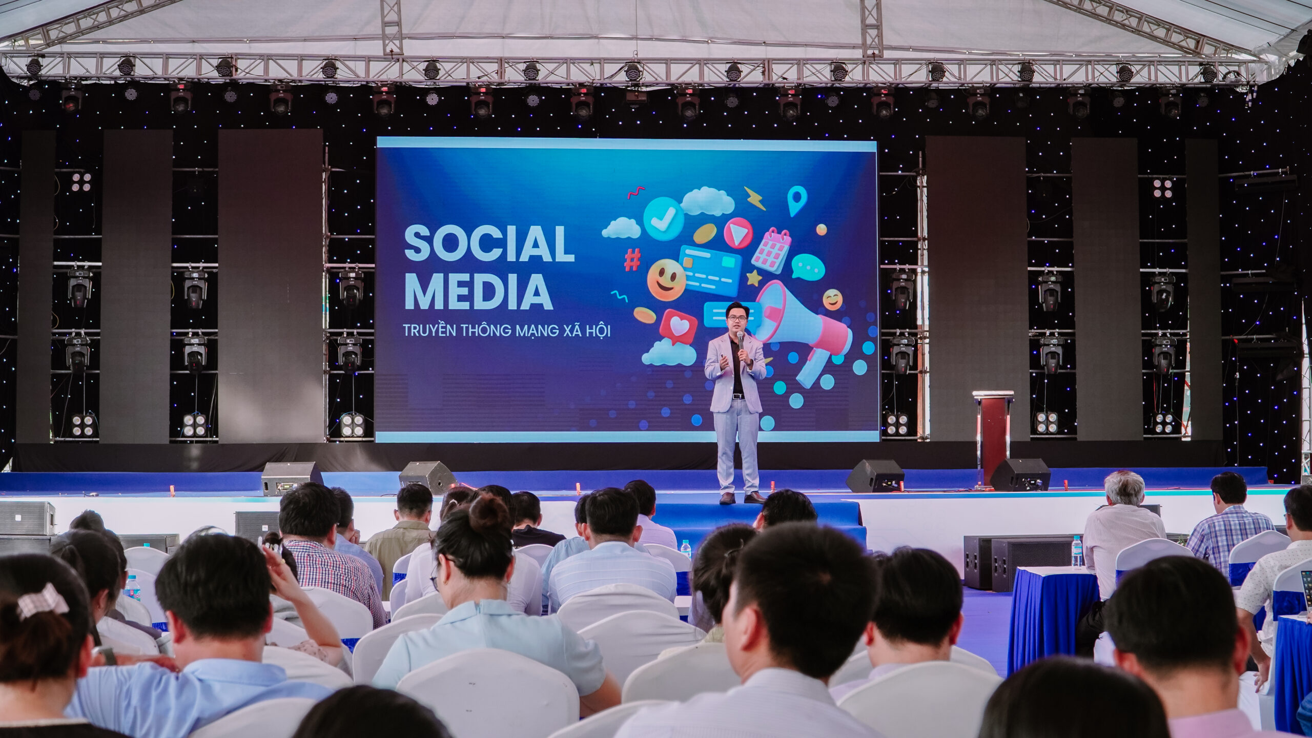Hmedia Báo cáo tổng quan thương mại điện tử 2023 - Công Ty TNHH Truyền Thông ...